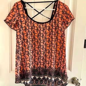 Gorgeous printed top ✨